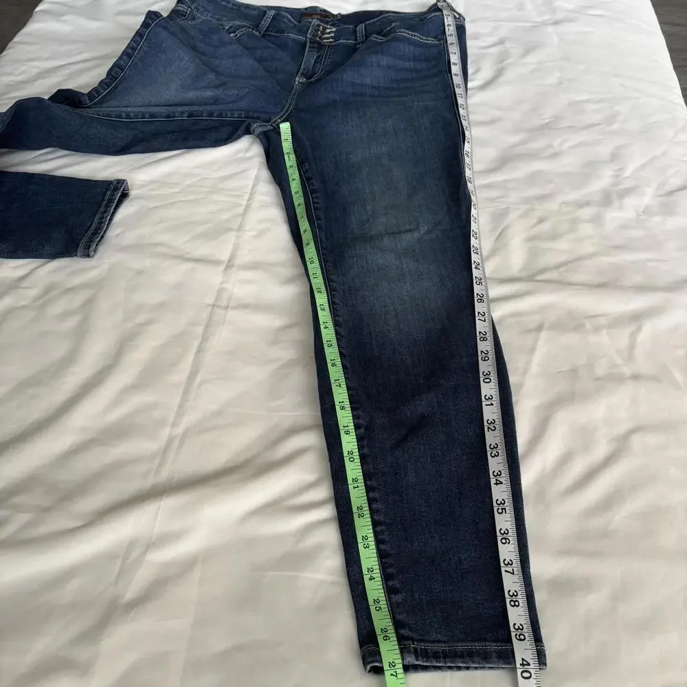 Torrid Jeans 16R Dark Wash High Rise Skinny Fit Button Fly Denim‎ - Picture 7 of 8